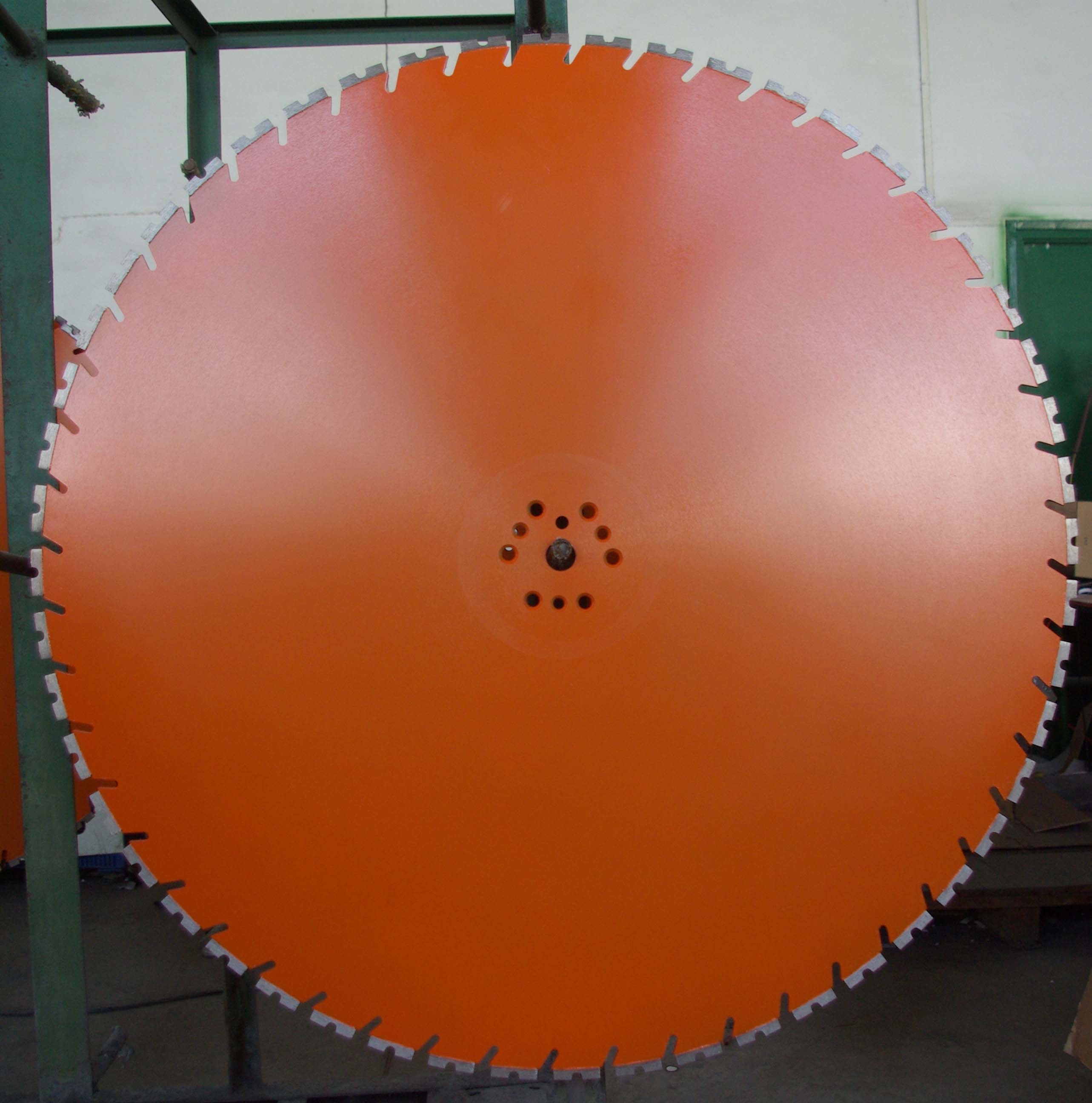 900mm Diamond Wall Saw Blade for Cutting Hard Gravel&Iron