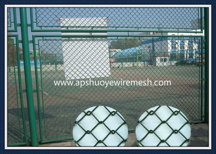 PVC Galvanized Welded Wire Mesh Chain Link Fence for Playground